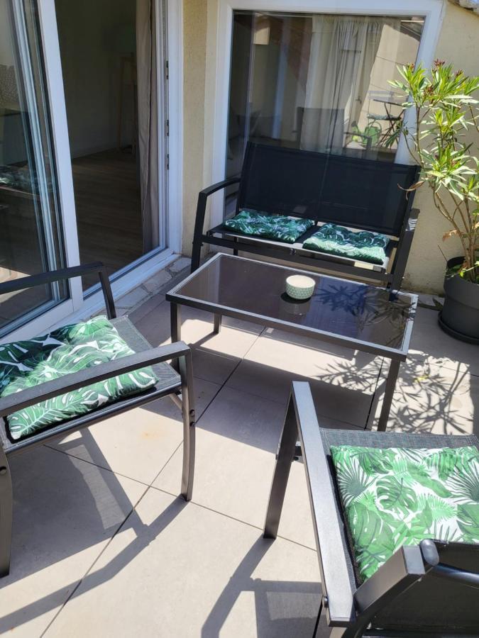 La Dolce Vita Nimoise Terrasse 100 M Des Arenes ニーム エクステリア 写真
