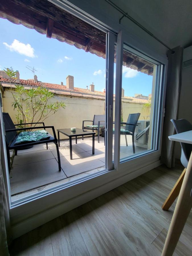La Dolce Vita Nimoise Terrasse 100 M Des Arenes ニーム エクステリア 写真